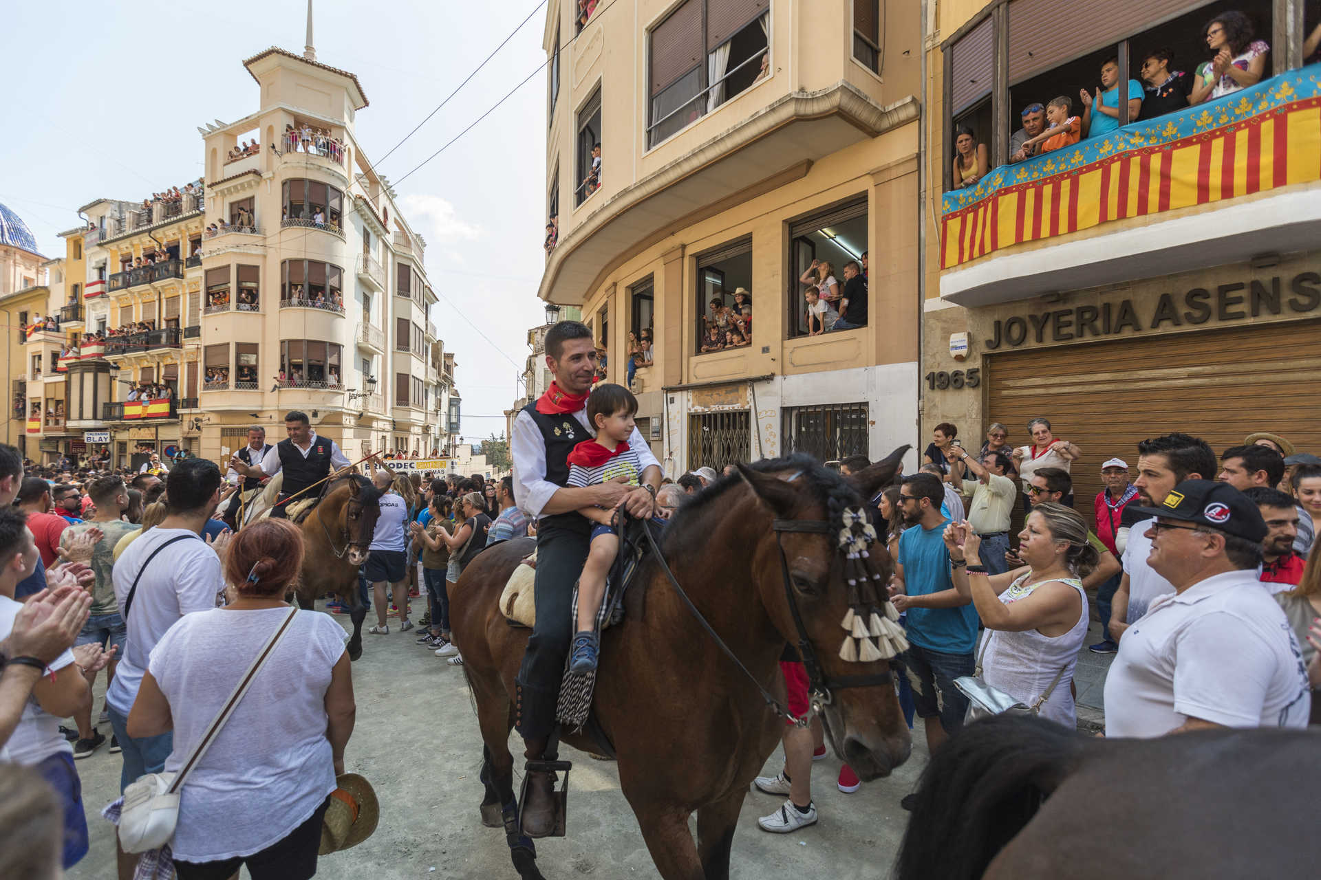 Entrée des Taureaux et des Chevaux. Fête d'Intérêt Touristique International et BIC immatériel.