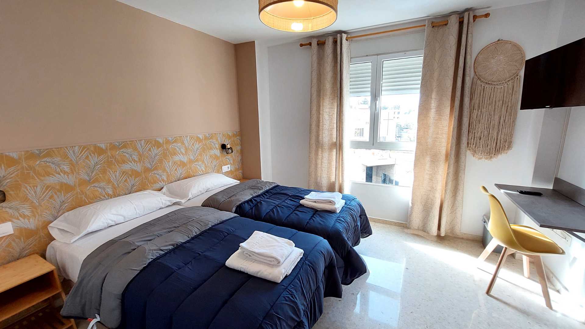 Valencia HABITACIONES BARRA 89