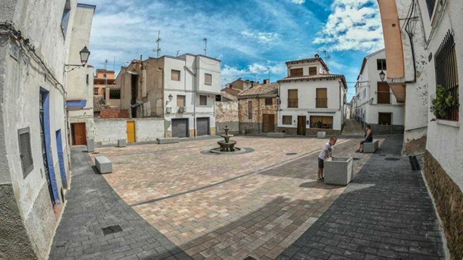 LA RUTA DEL HILO ROJO