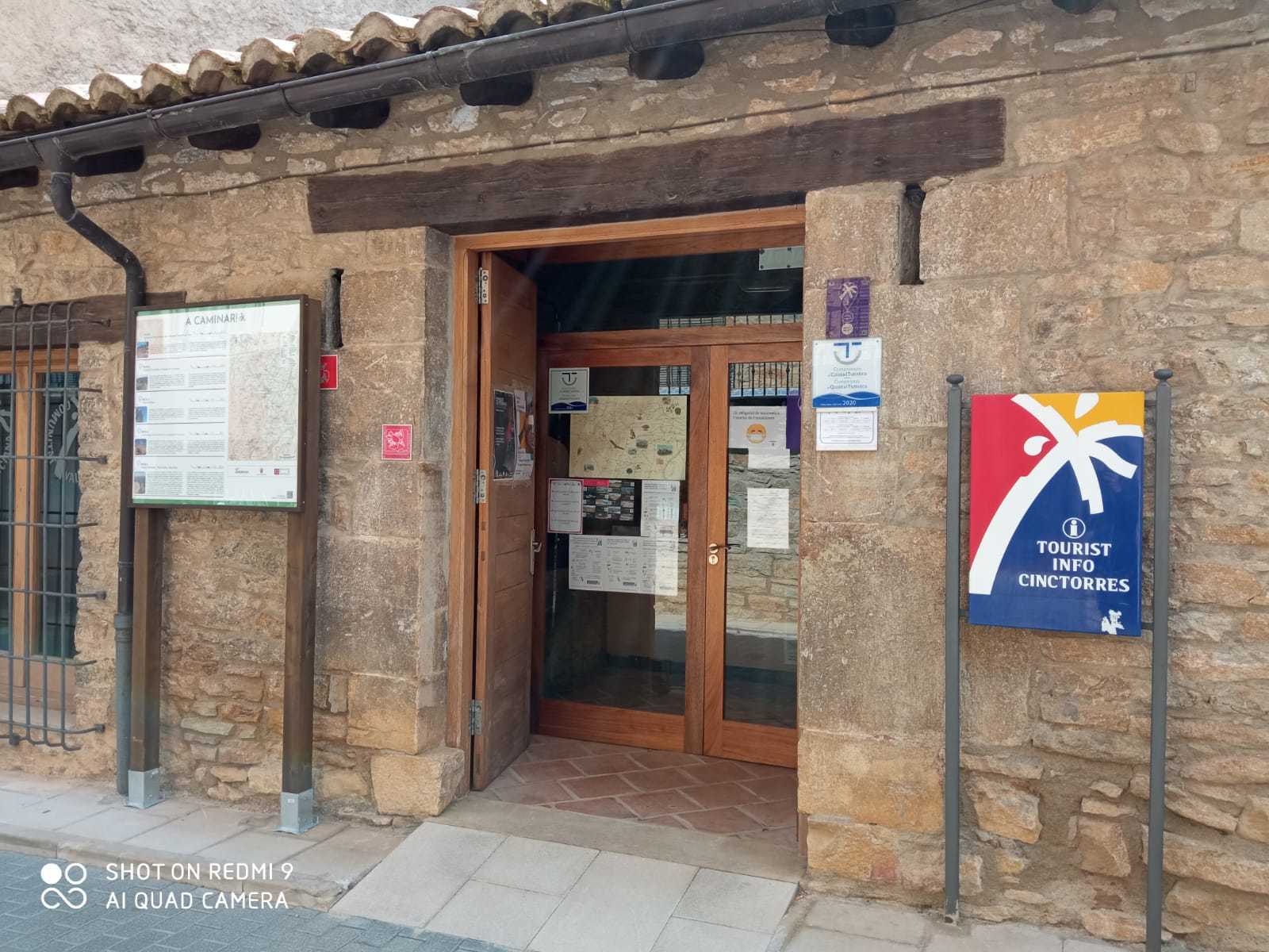 TOURIST INFO CINCTORRES