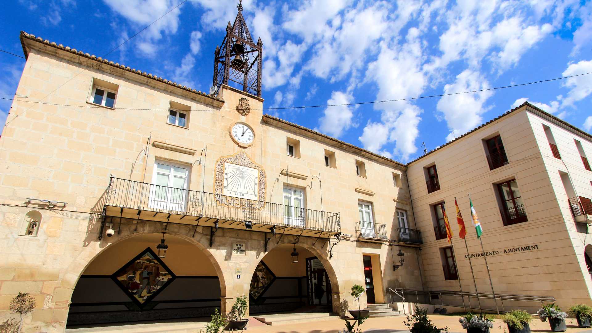 rathaus von novelda,