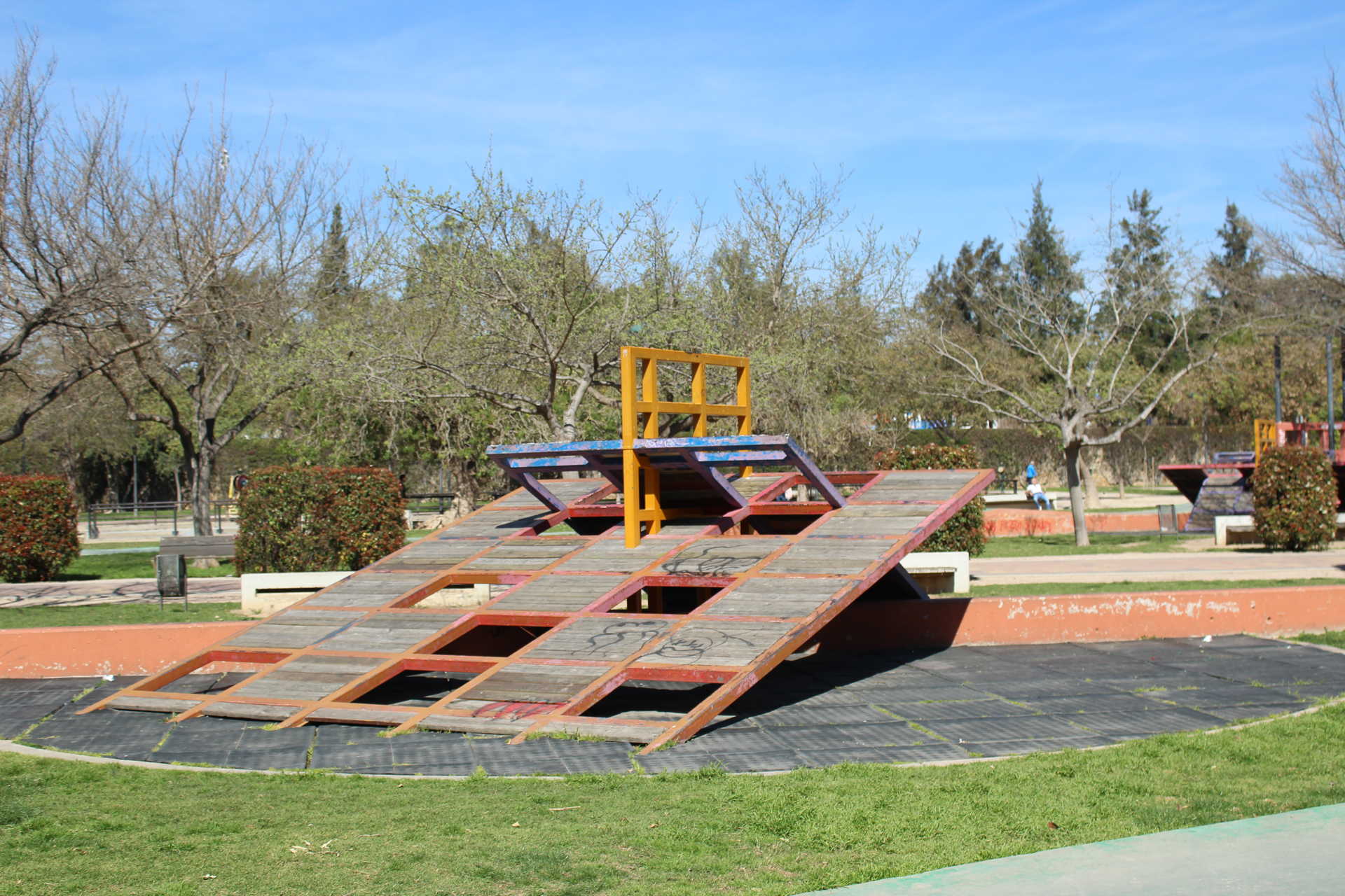 The Turia river gardens