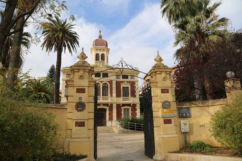 Kleiner Palast und Parkanlage Jardines de Ayora