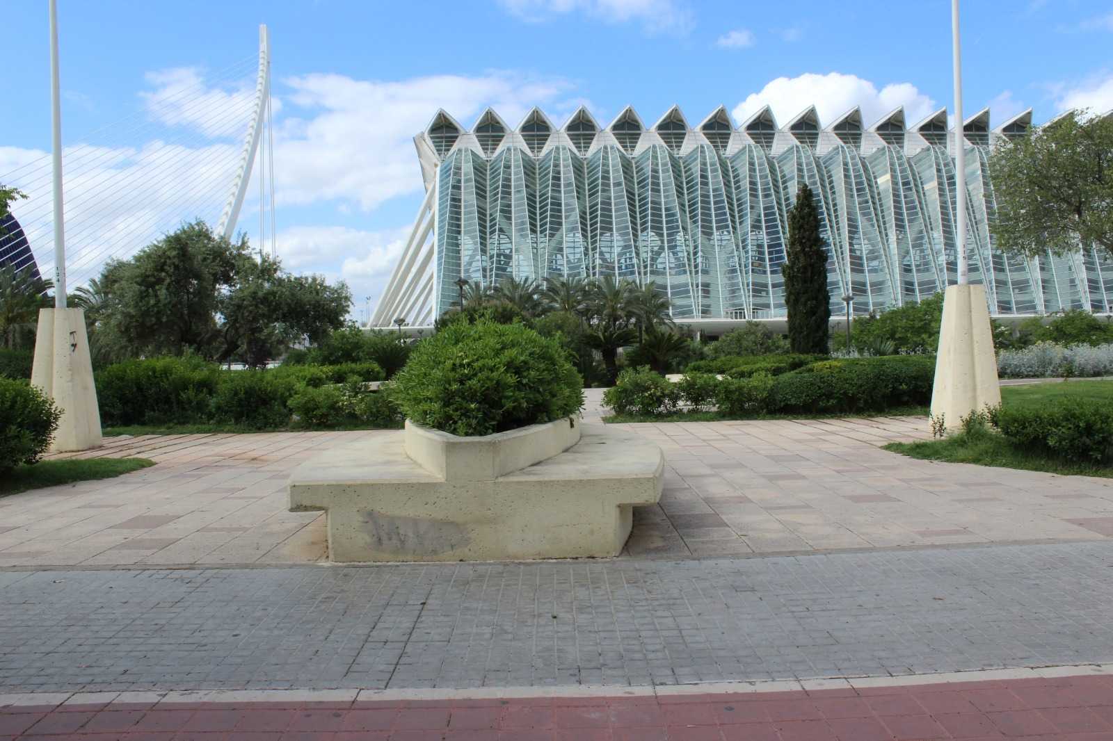 The Turia river gardens