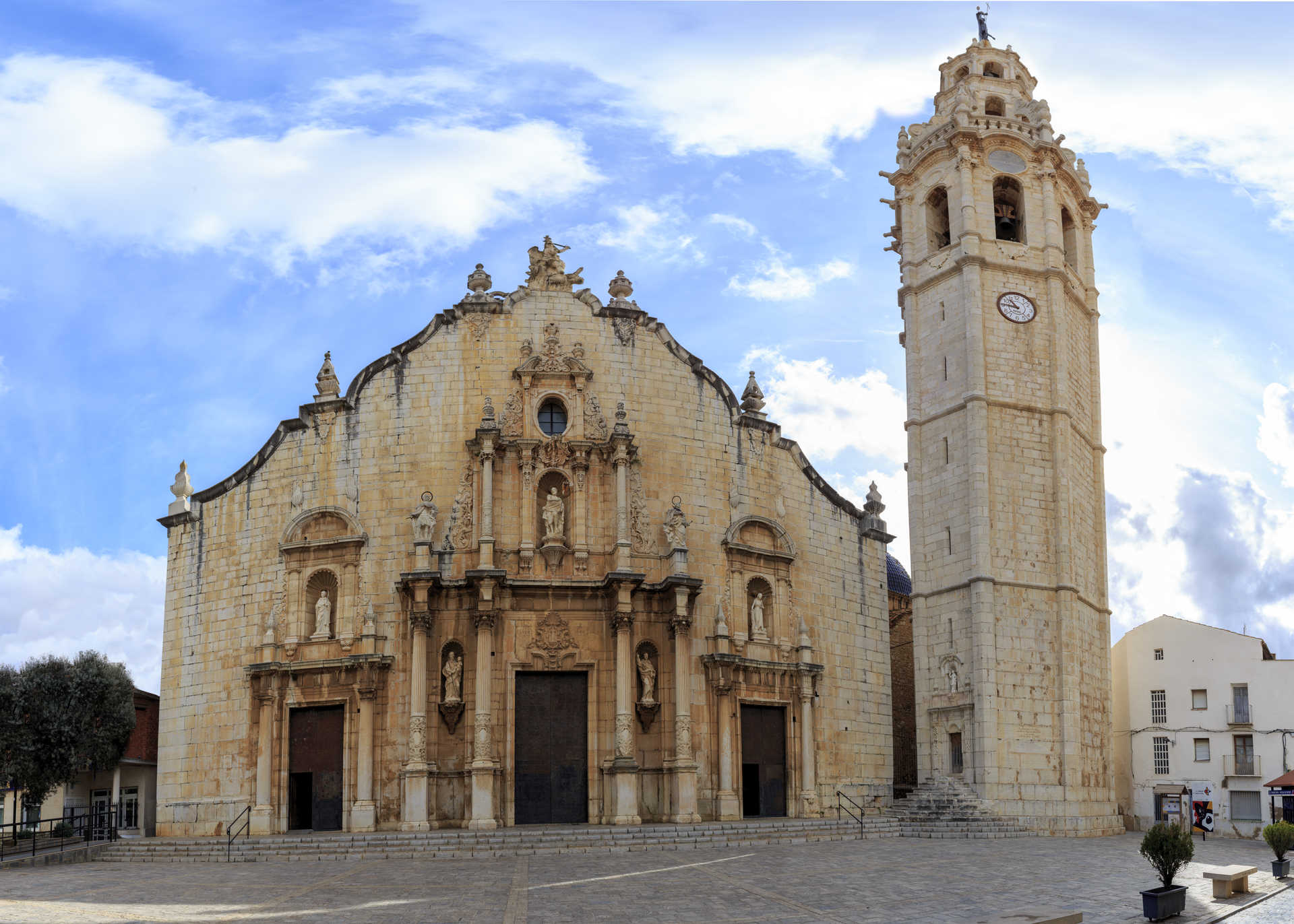 Iglesia Parroquial de San Juan Bautista y Torre Campanario - Comunitat  Valenciana