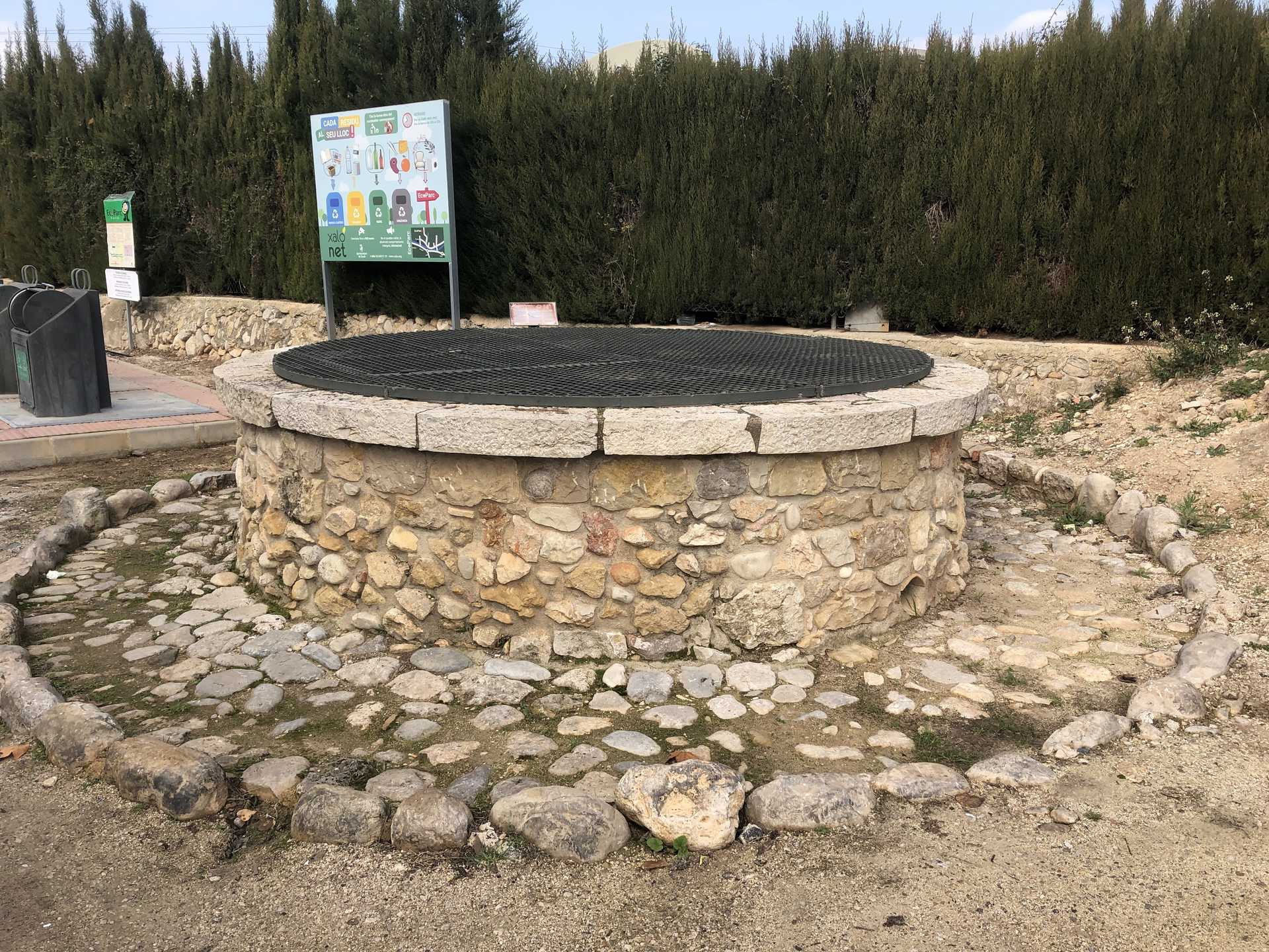 Main image