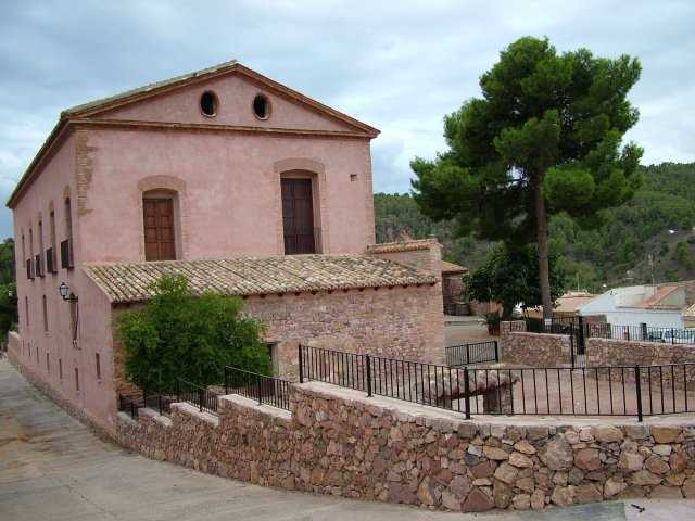 Casa de la Senyoria y Torre de Pardines