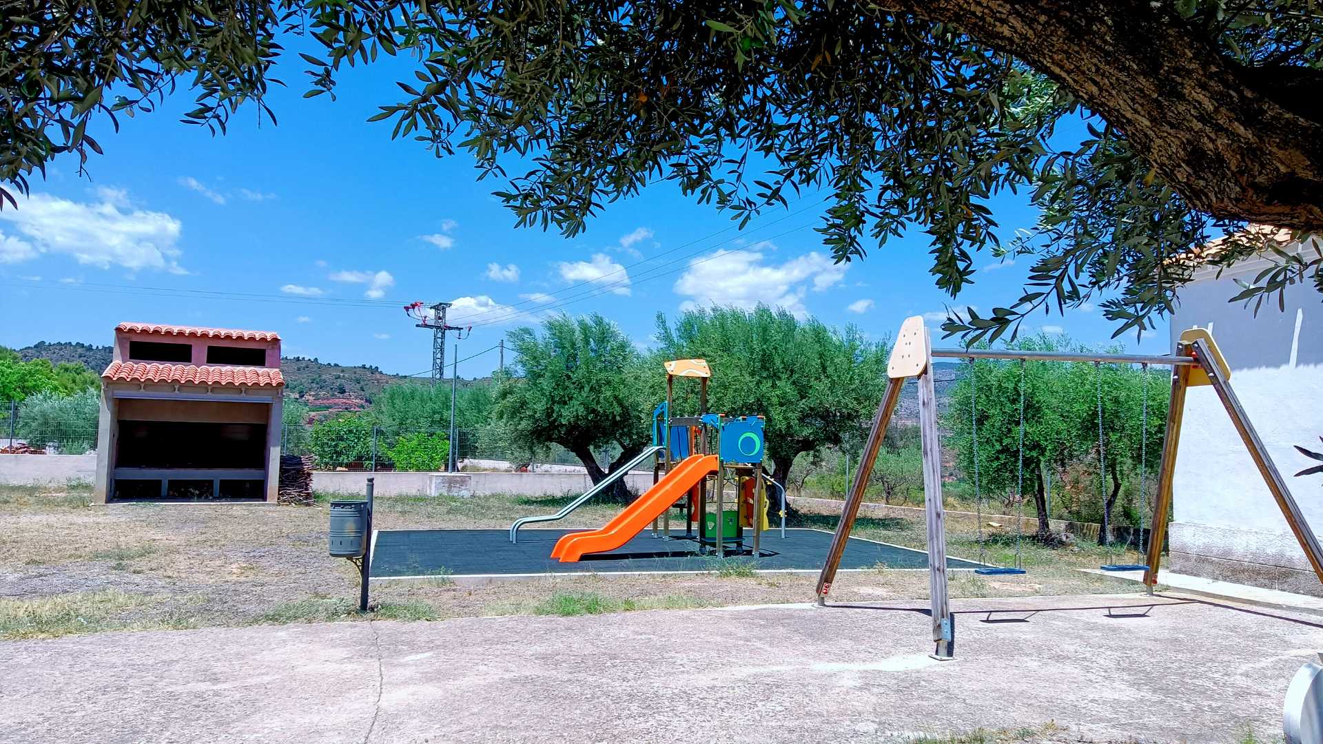 ALBERGUE TURISTICO MUNICIPAL DE CALLES
