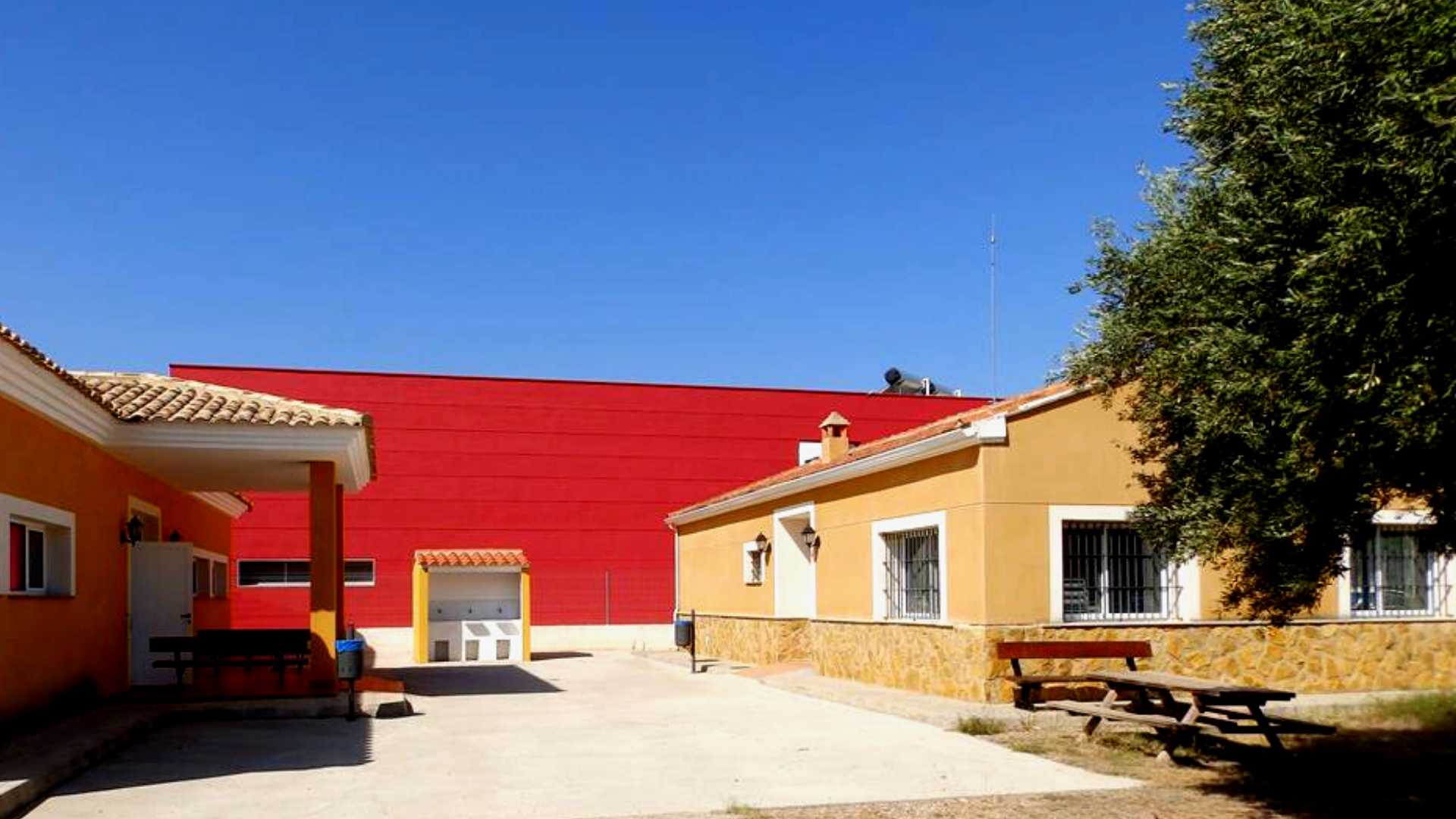 ALBERGUE TURISTICO MUNICIPAL DE CALLES