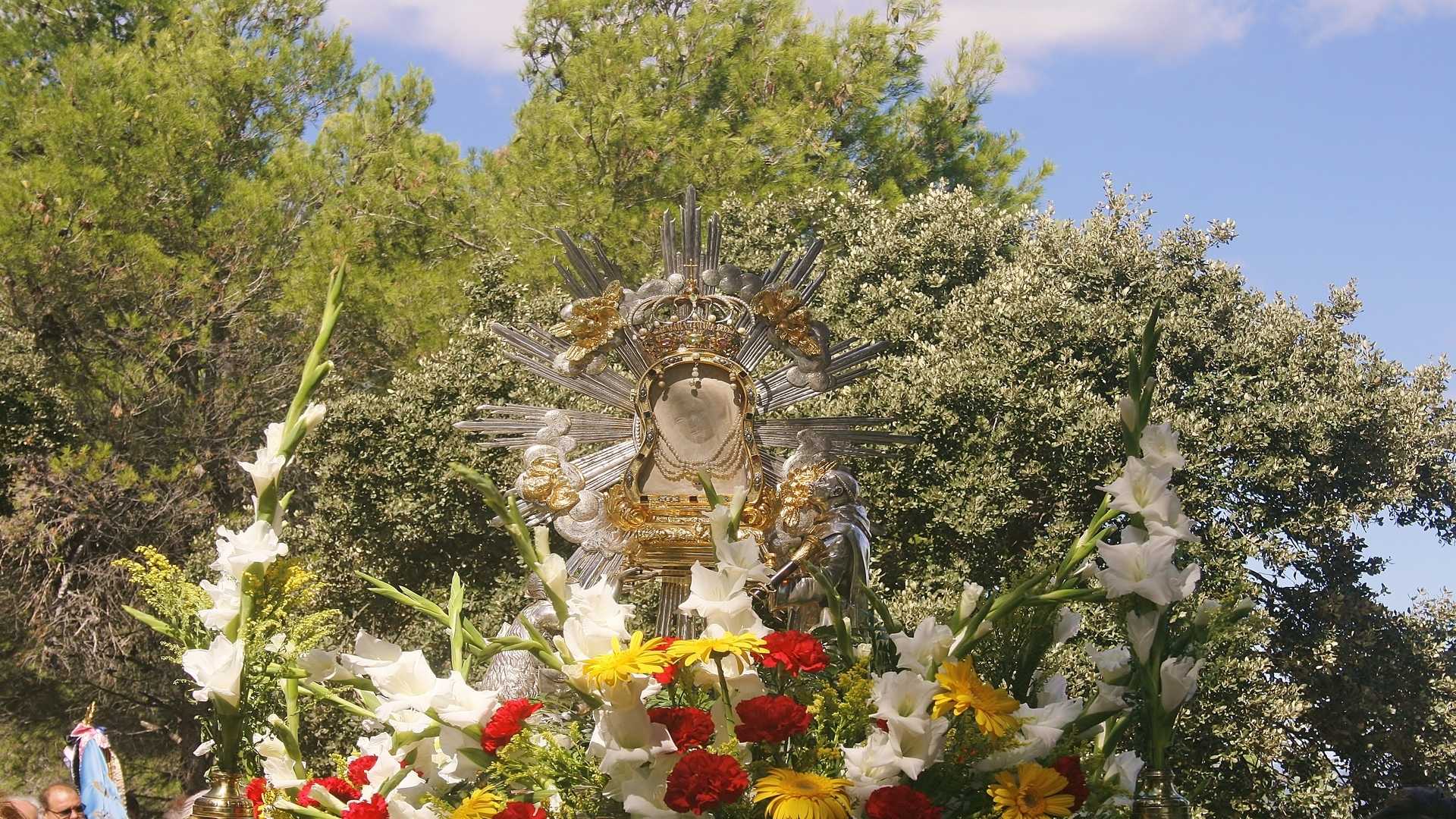 Romeria al Santuari de la Cova Santa