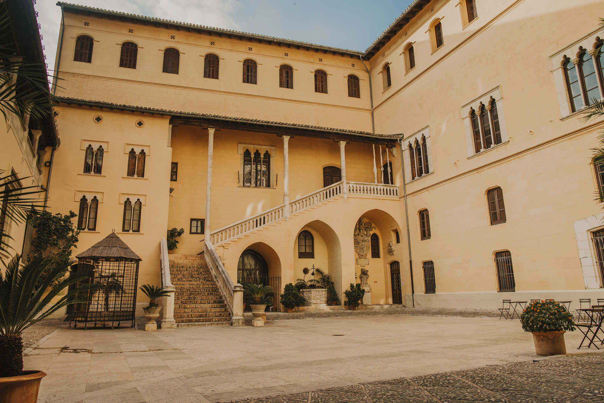 Führung mit Schauspieleinlagen im Palau Ducal dels Borja