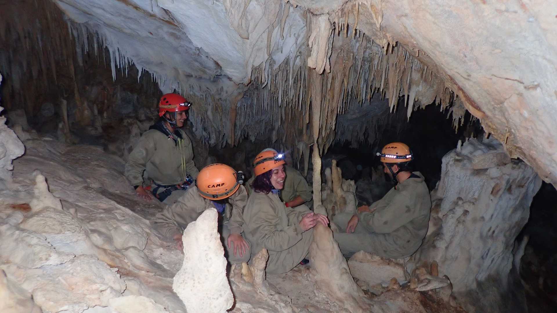 Espeleología Cueva de los Pericos
