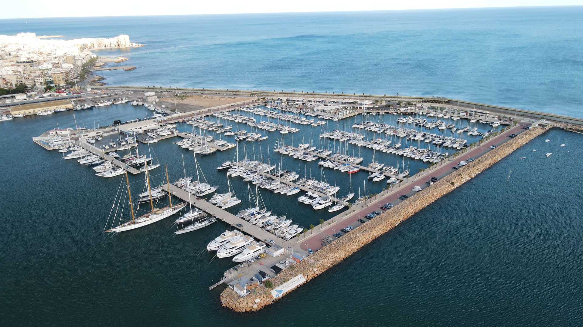 Marina Salinas de Torrevieja Puerto Deportivo