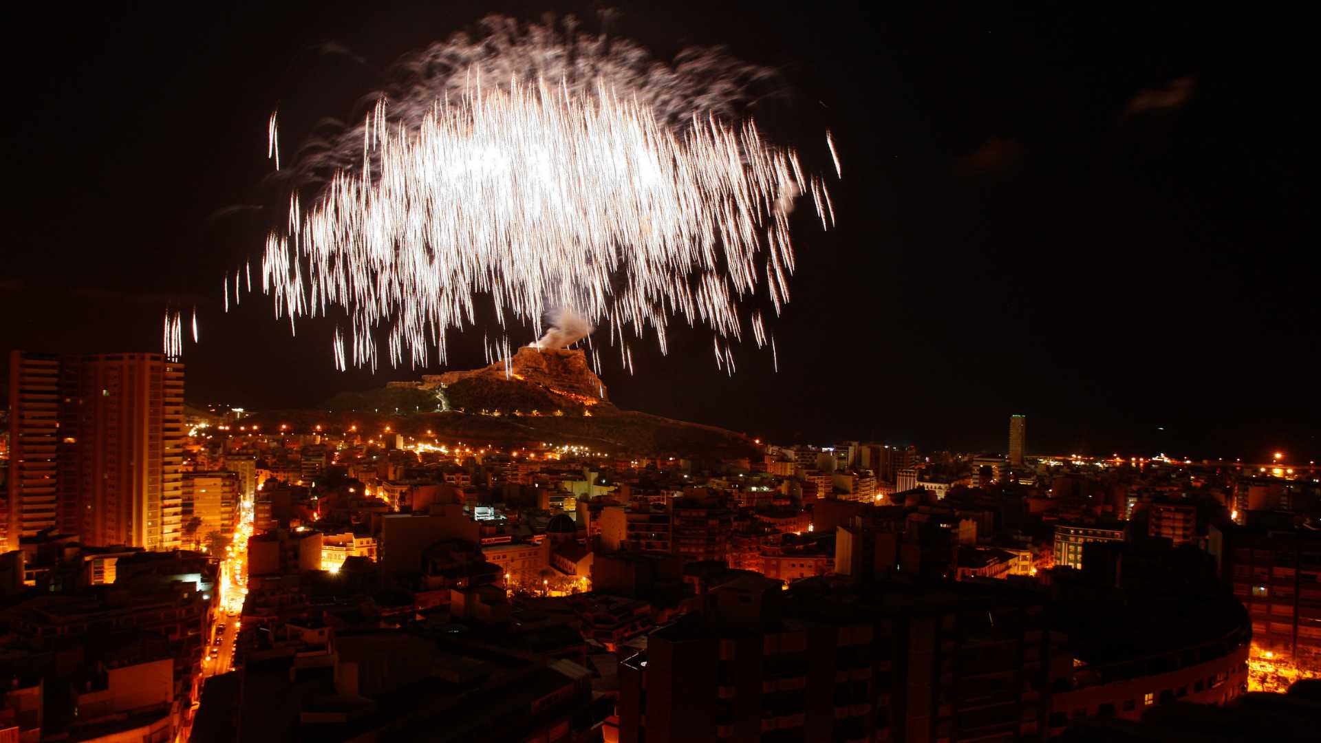 Fogueres d'Alacant: actos y exposiciones 2021