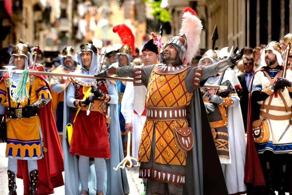 Procession of Xiulitets and La Gloria