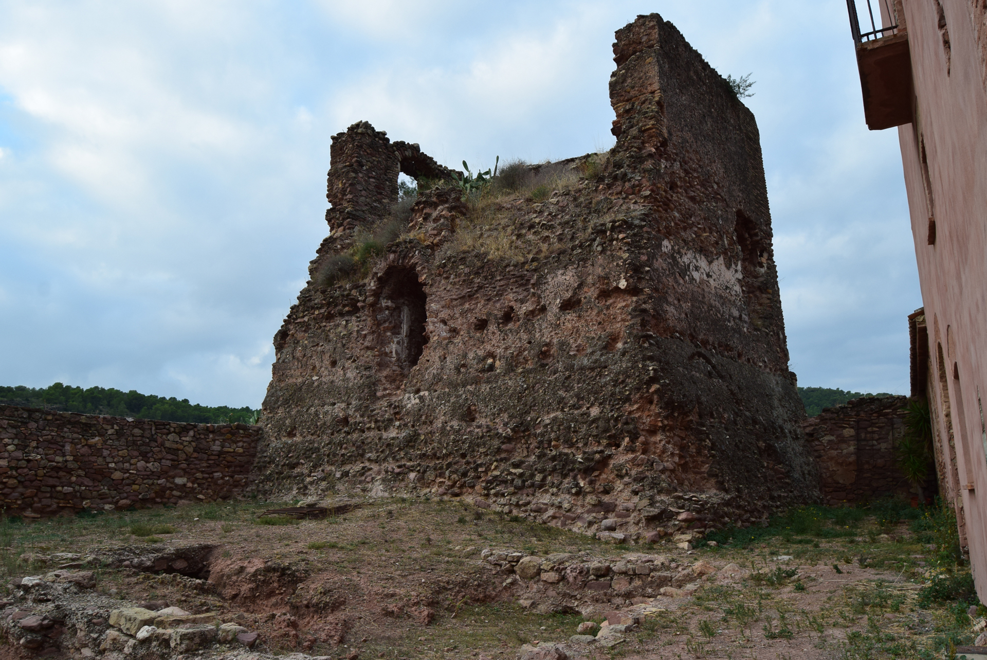Casa de la Senyoria y Torre de Pardines
