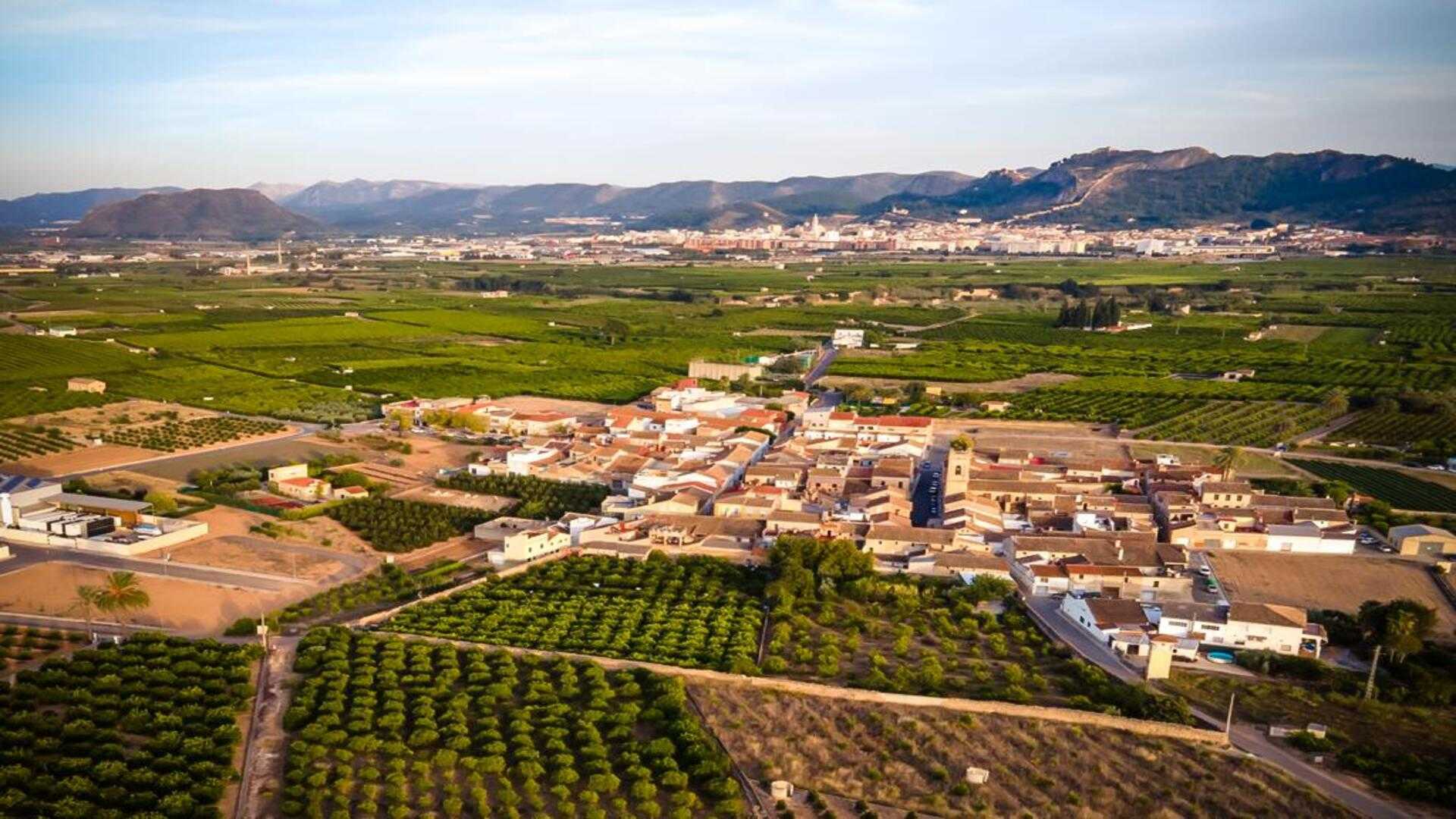 que ver en La Granja de la Costera,
