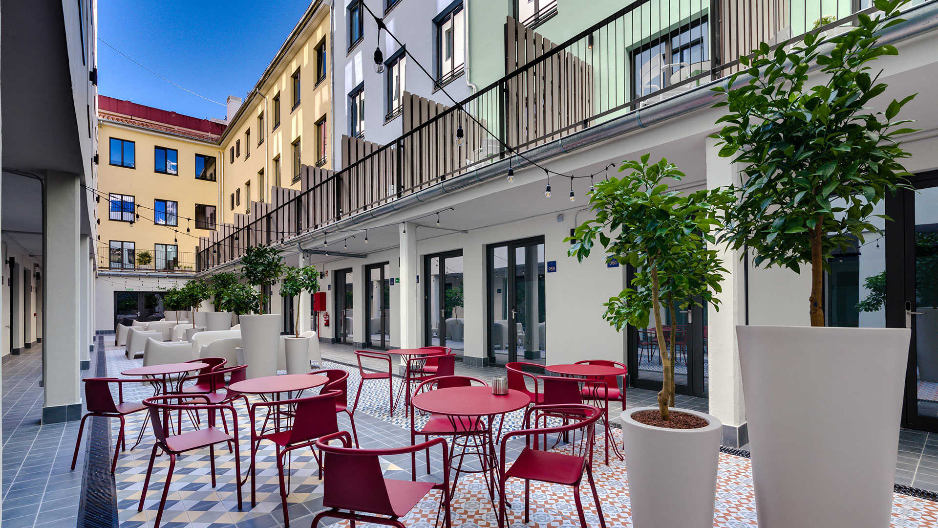 LIVENSA LIVING STUDIOS VALENCIA VIVEROS
