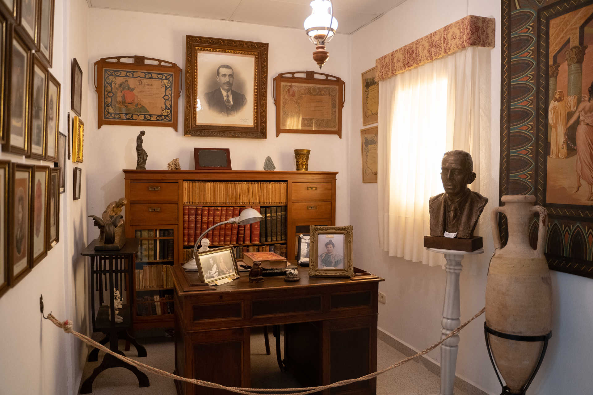 Museo Arqueológico - Etnológico Gratiniano Baches