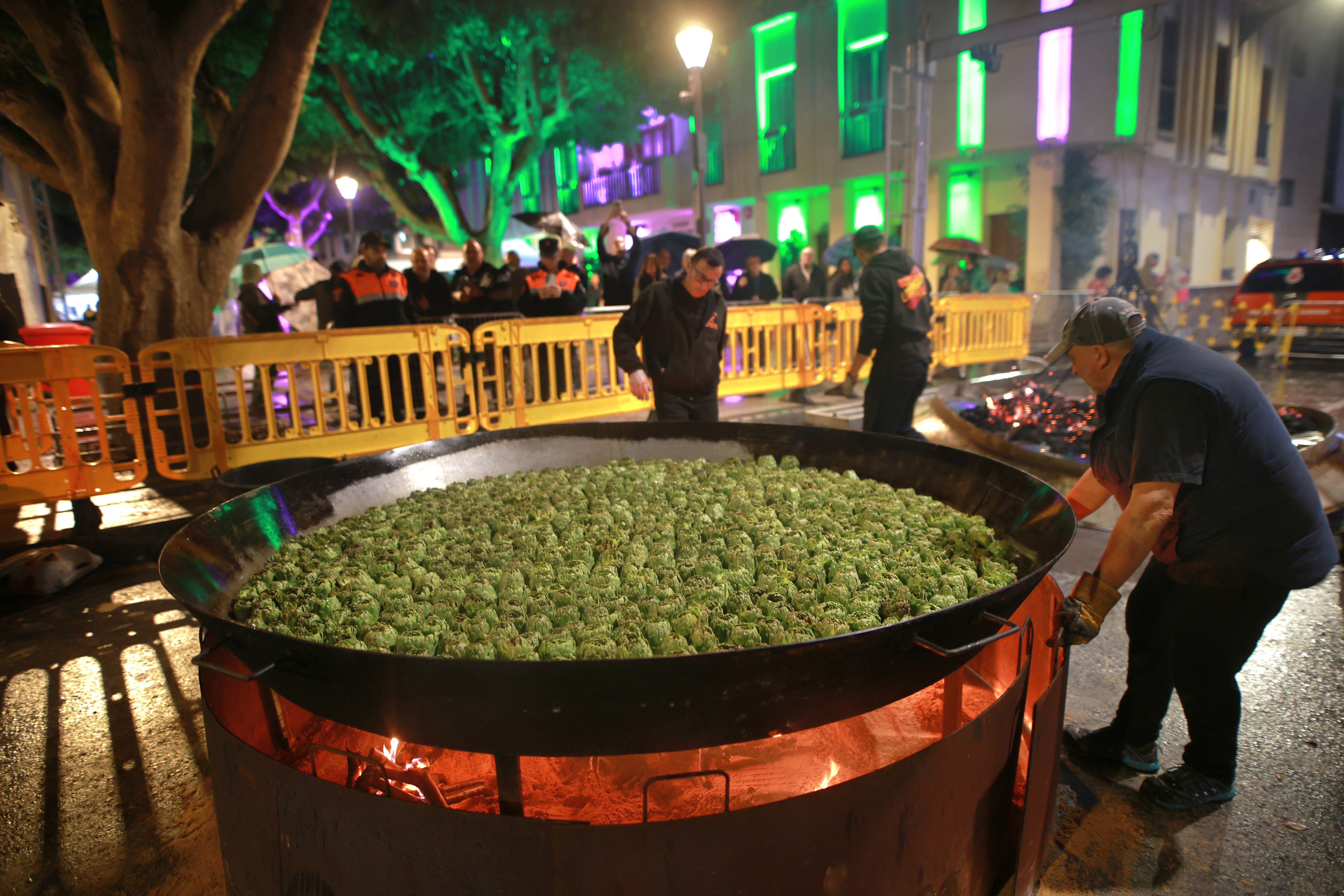 Congreso Nacional de la Alcachofa en Almoradí-Torrá alcachofas sábado noche