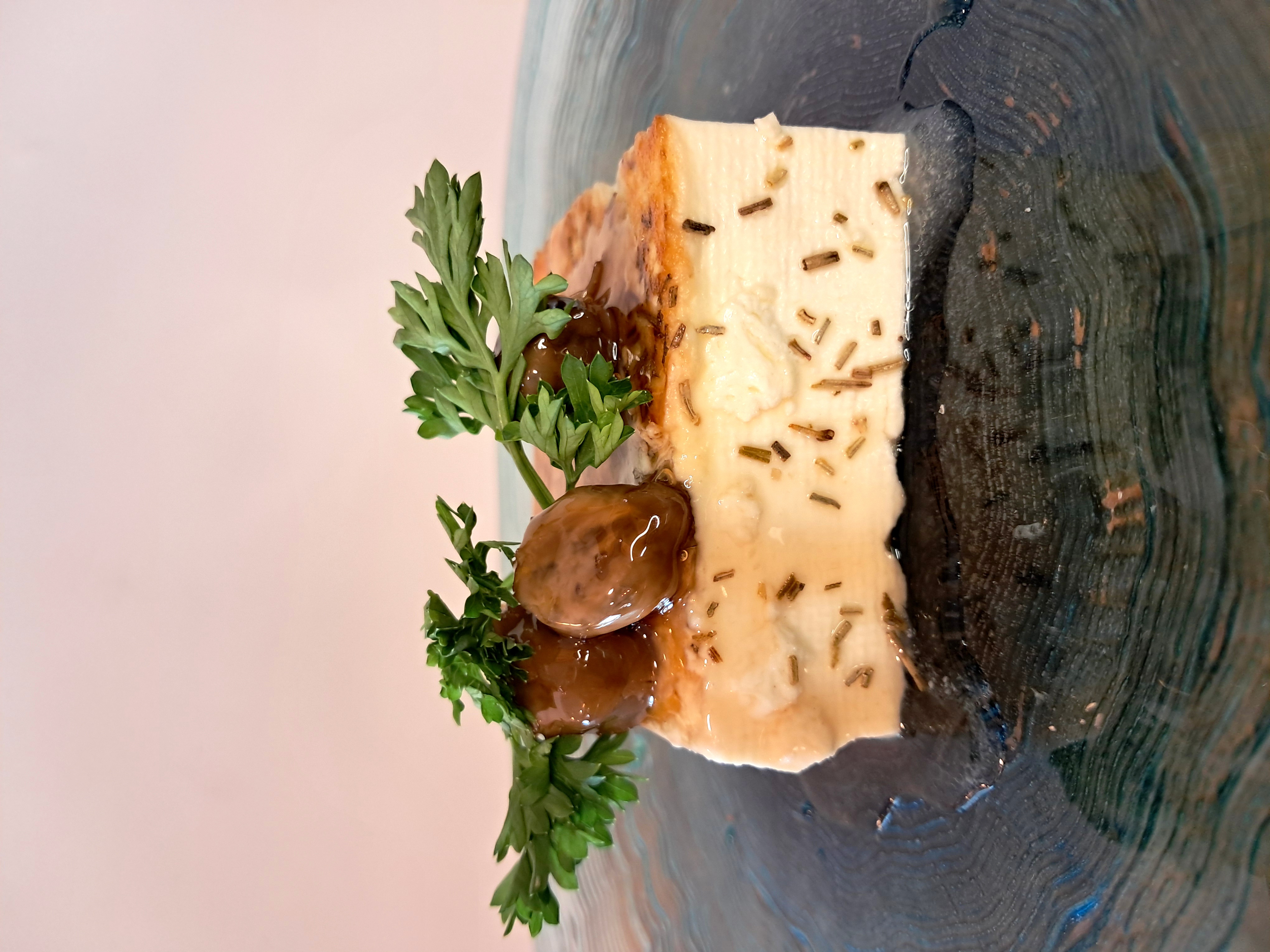 Un maridaje único entre la gastronomía balcánica y los vinos valencianos