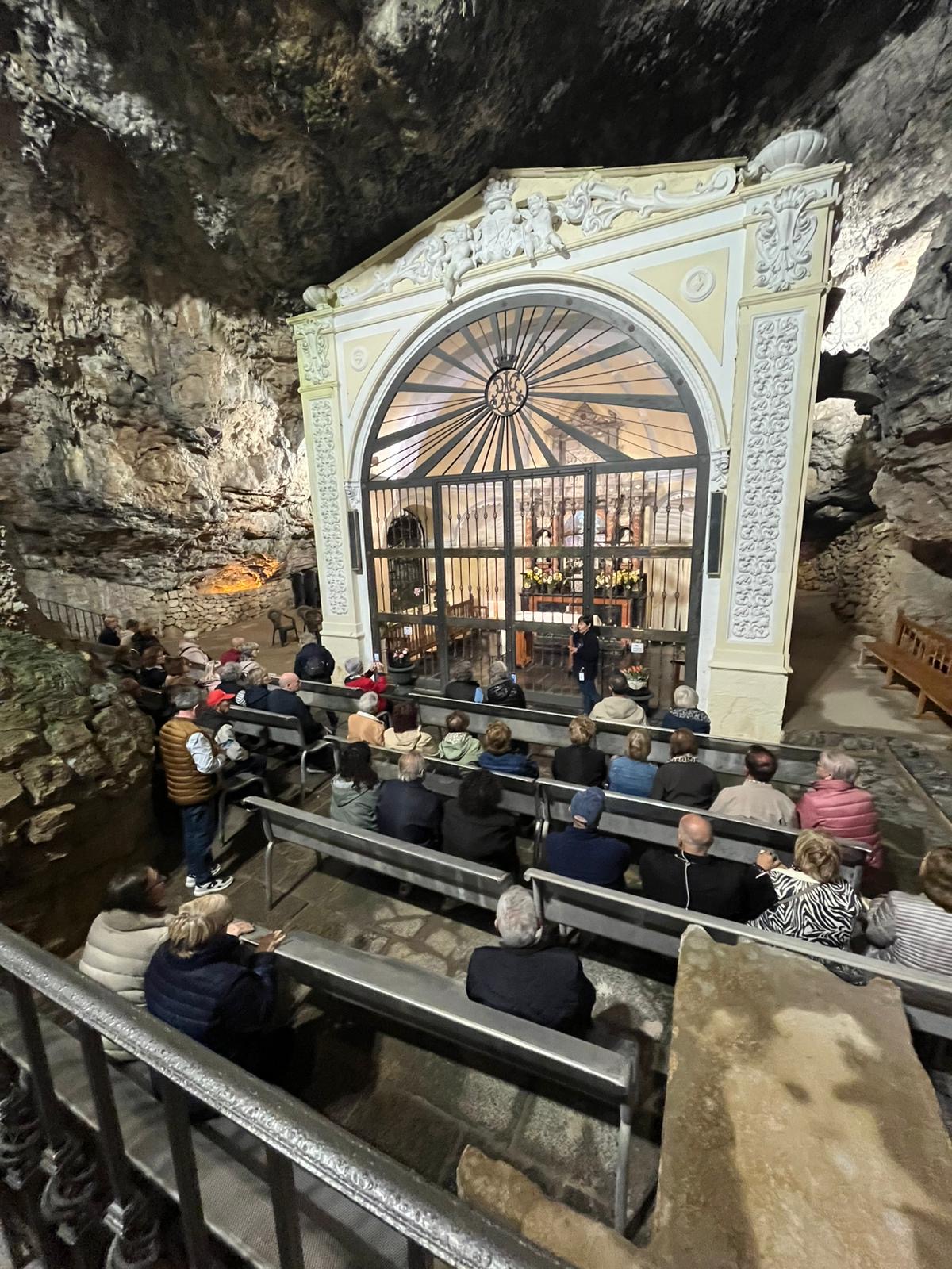 Altura, que llueva, que llueva, la Virgen de la Cueva