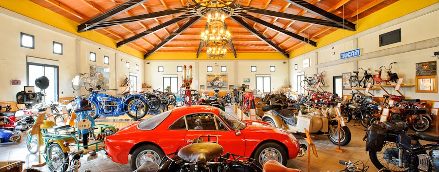 Museo de vehiculos antiguos de Guadalest