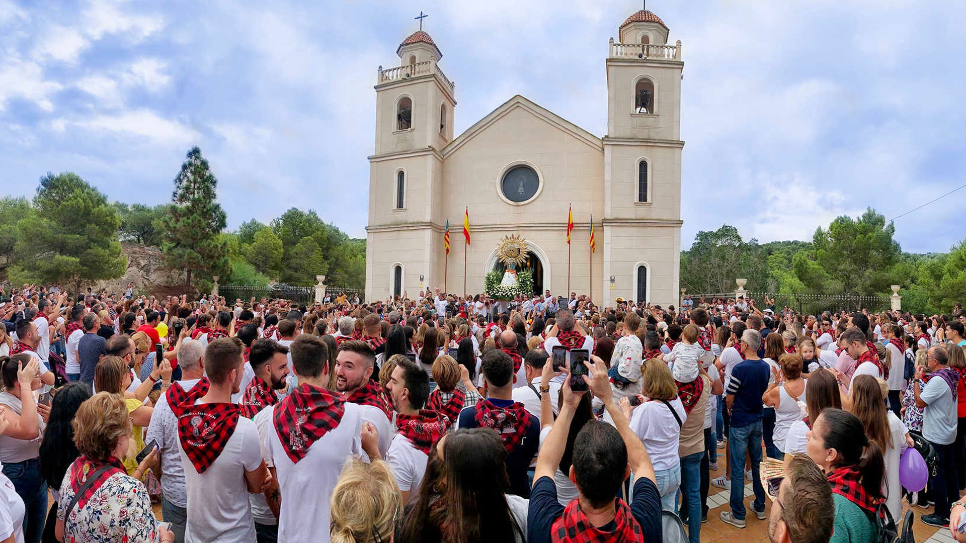 FIESTAS Y ROMERÍA DEL PILAR DE BENEJÚZAR