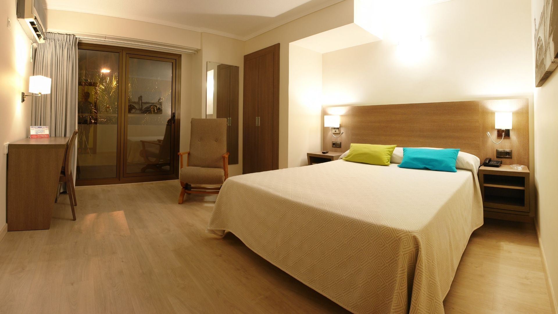 avenida plaza hotel,