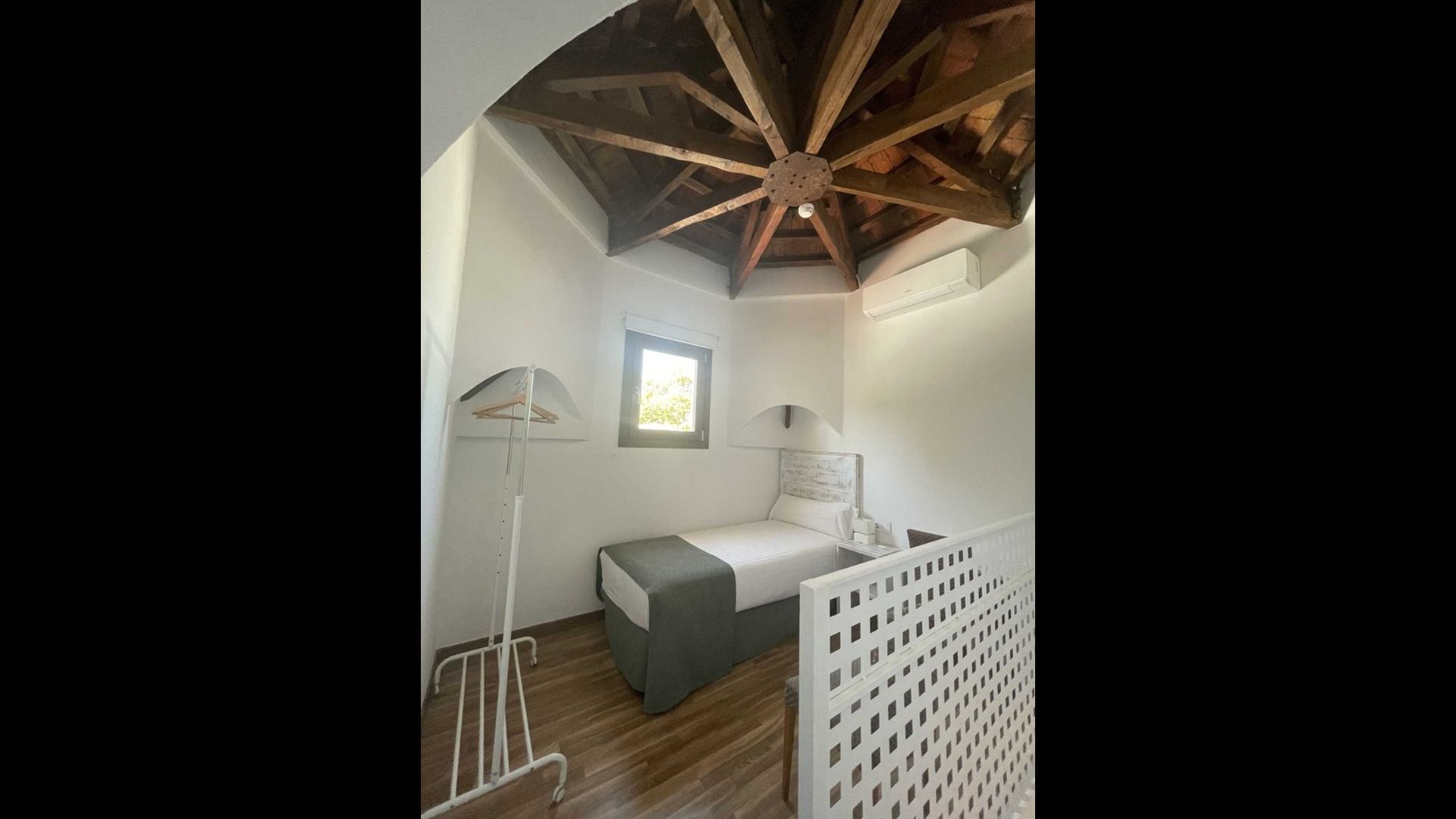 hotel Ad Hoc Vitae Retreats & Health,