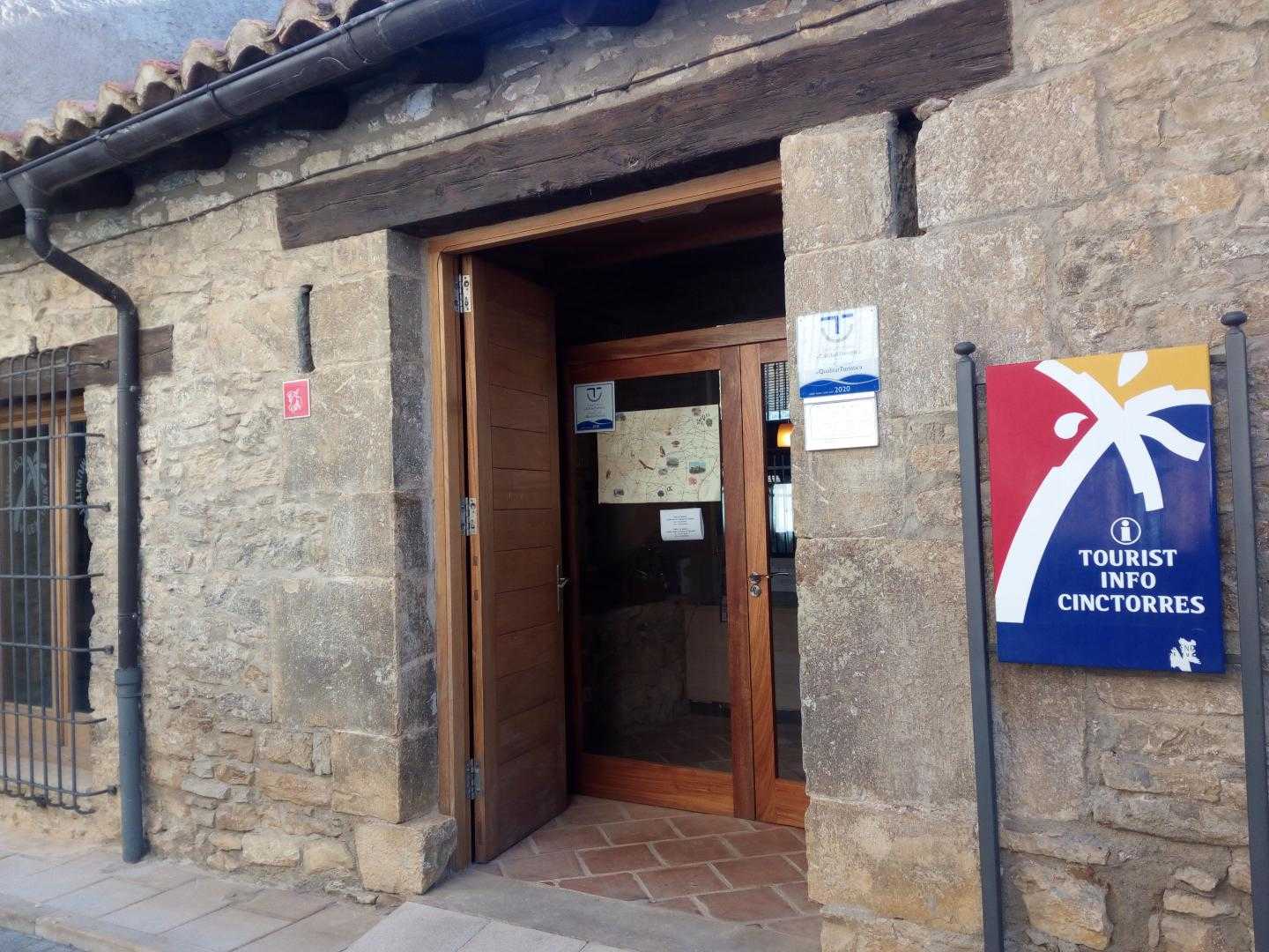 TOURIST INFO CINCTORRES