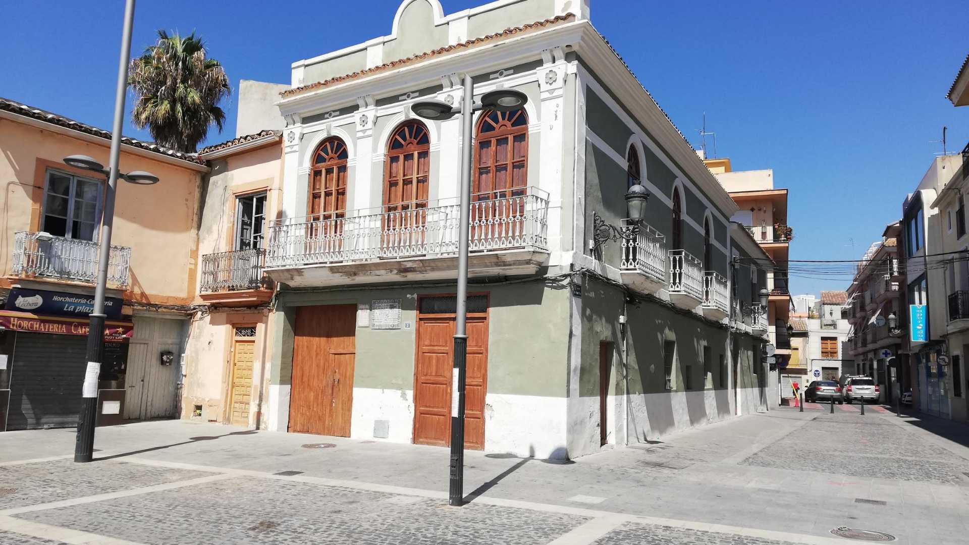A la lluna de Paterna