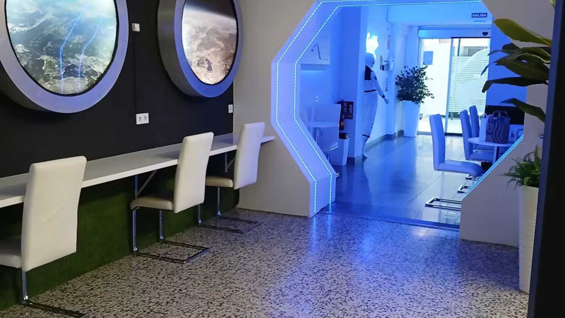CAPSULE INN VALENCIA