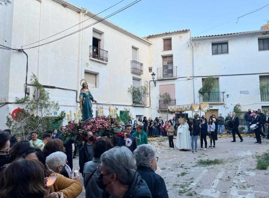 PASCUA: LOS QUINTOS Y LES ENRRAMAES